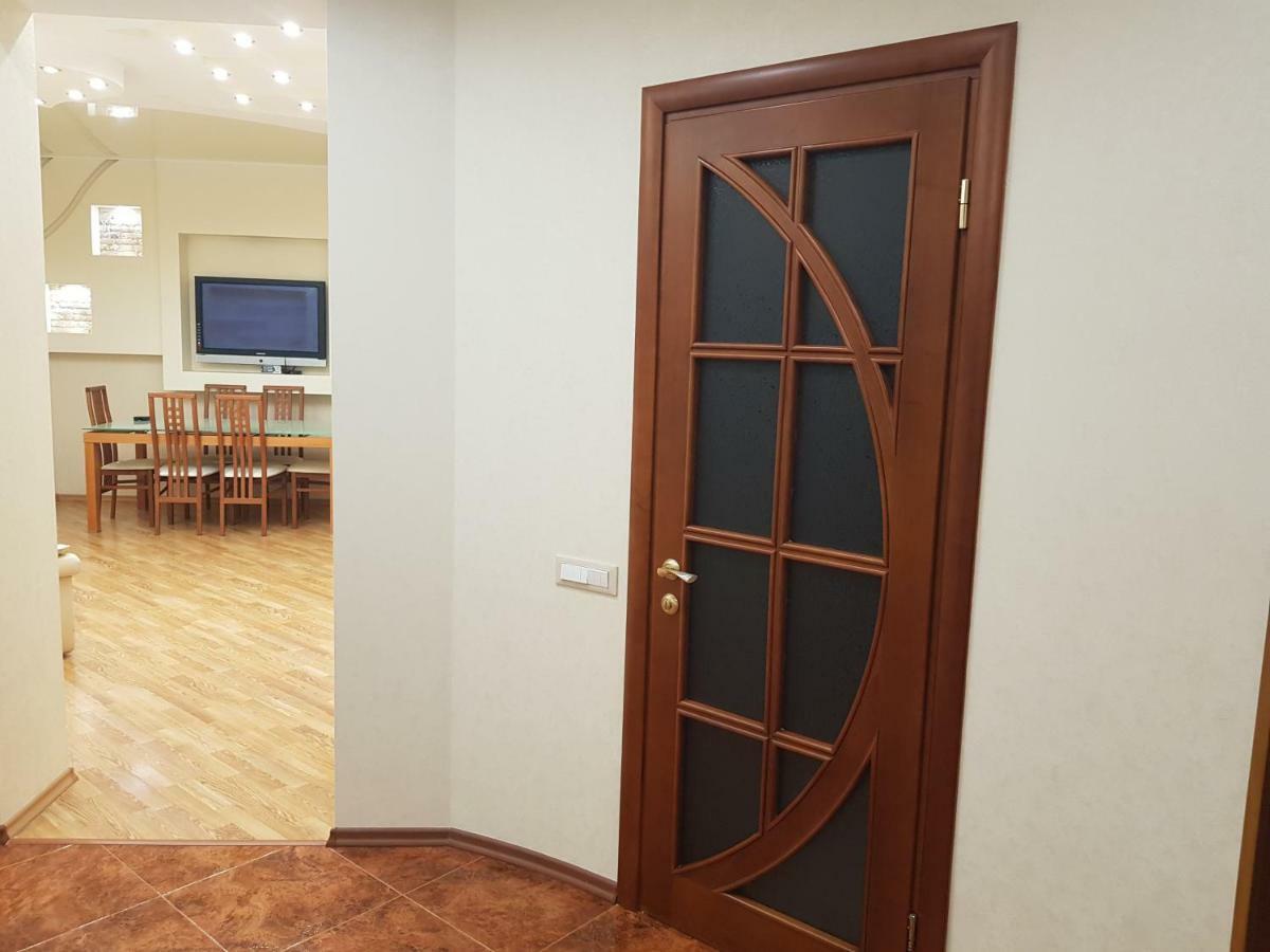 Апартаменты На Люстдорфской Odesa Exterior photo